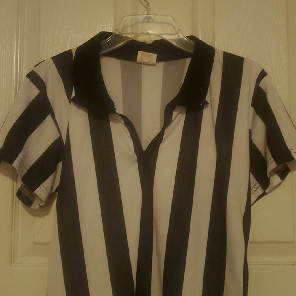 Referee Top